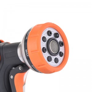 Vegetable irrigation sprinkler gun