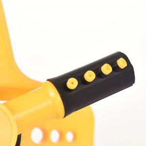 adjustable 3 arm sprinkler w/base